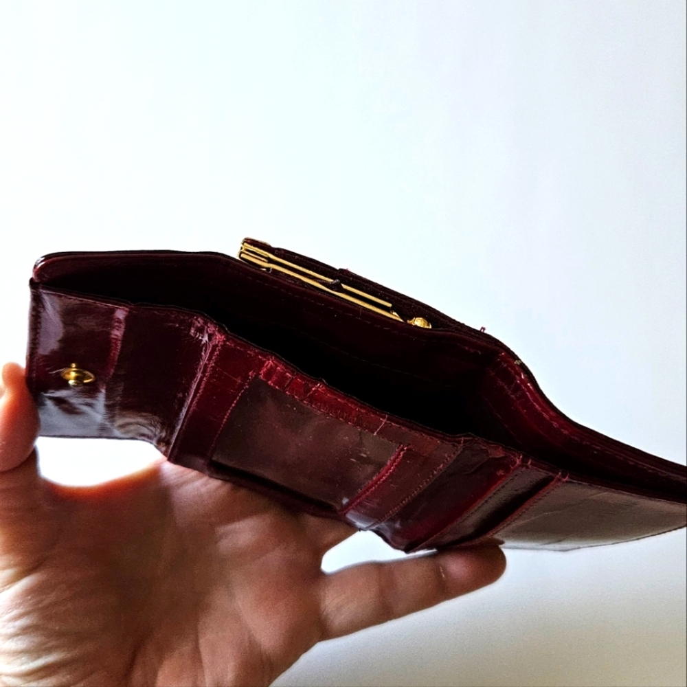 Small Clutch Eelskin Wallet - Picture 3 of 4